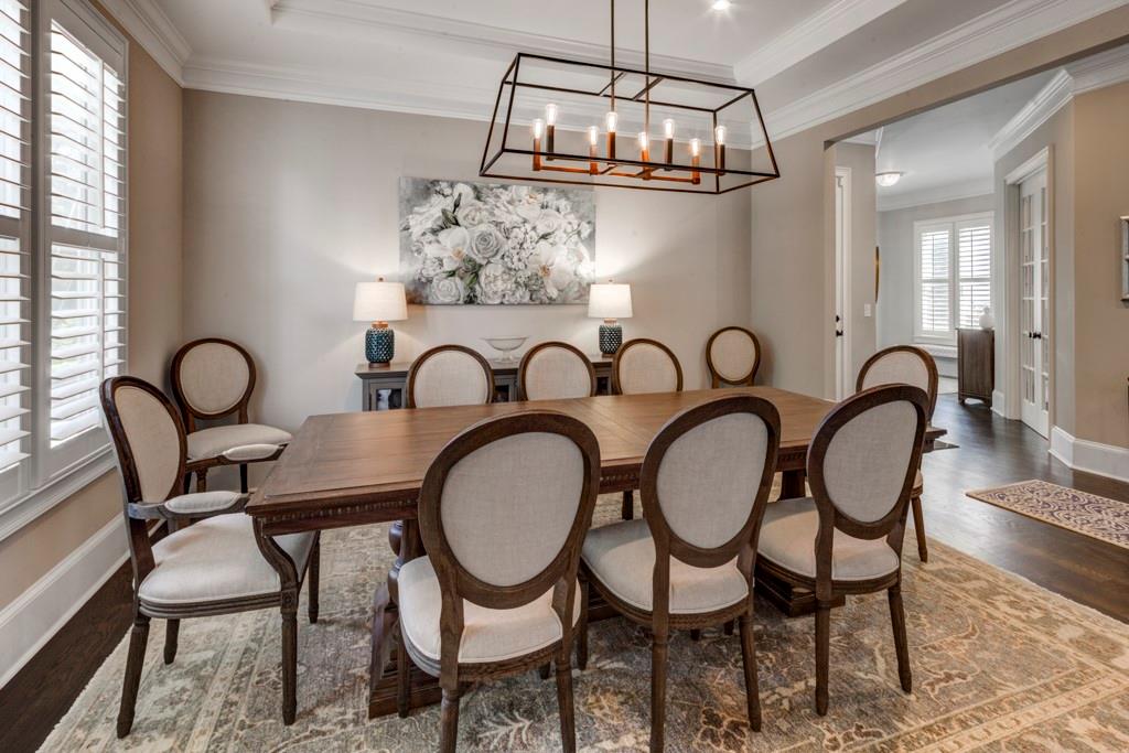 1039 Devine Circle NE