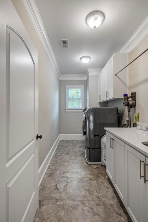 1039 Devine Circle NE