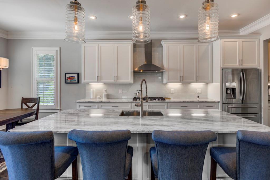 1039 Devine Circle NE