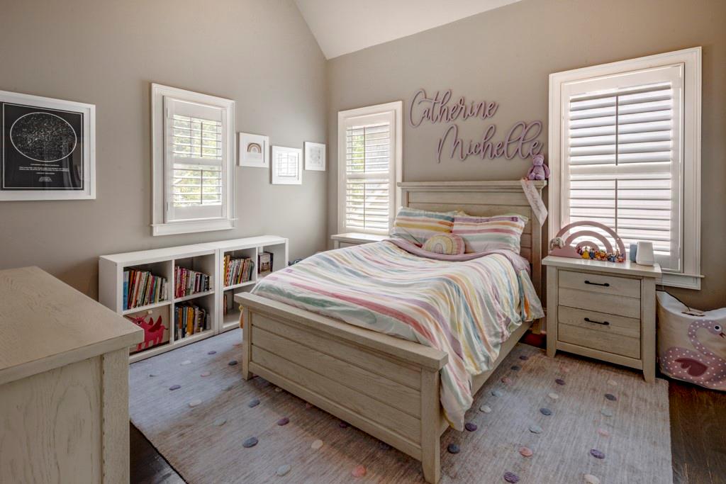 1039 Devine Circle NE