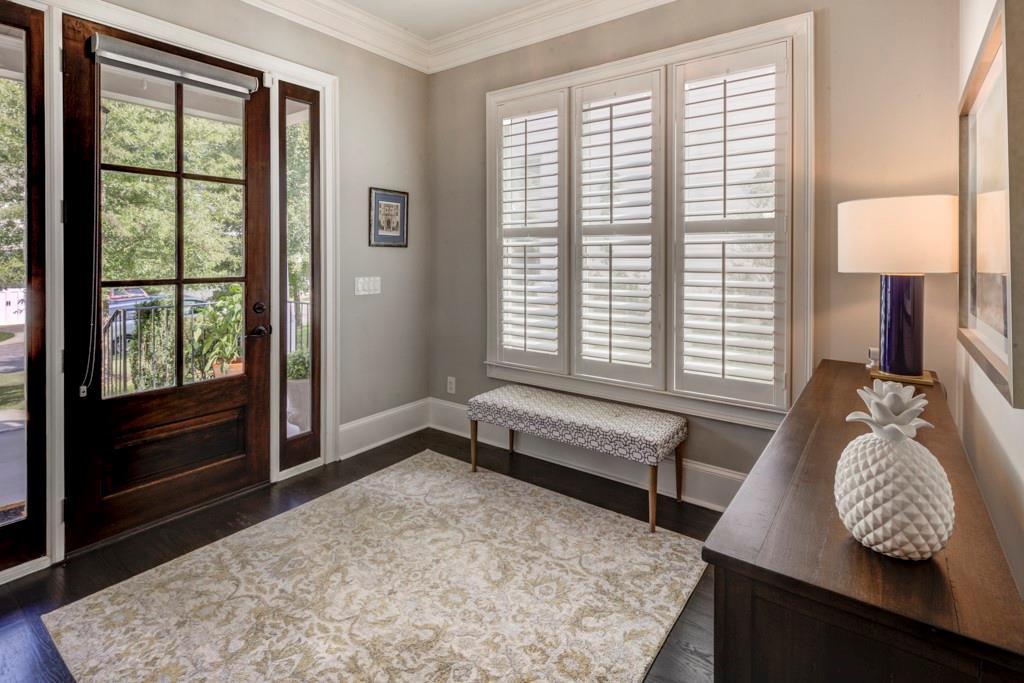 1039 Devine Circle NE