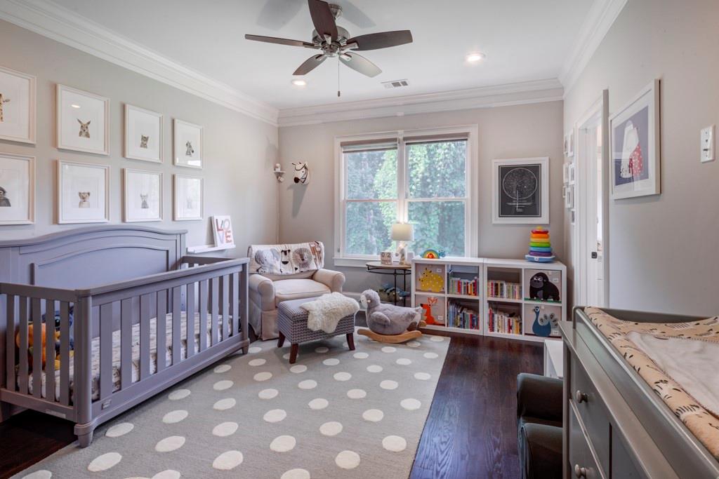 1039 Devine Circle NE