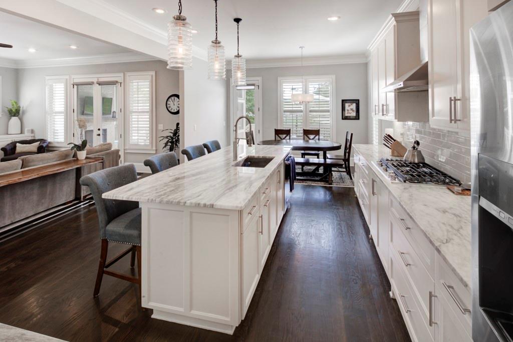 1039 Devine Circle NE