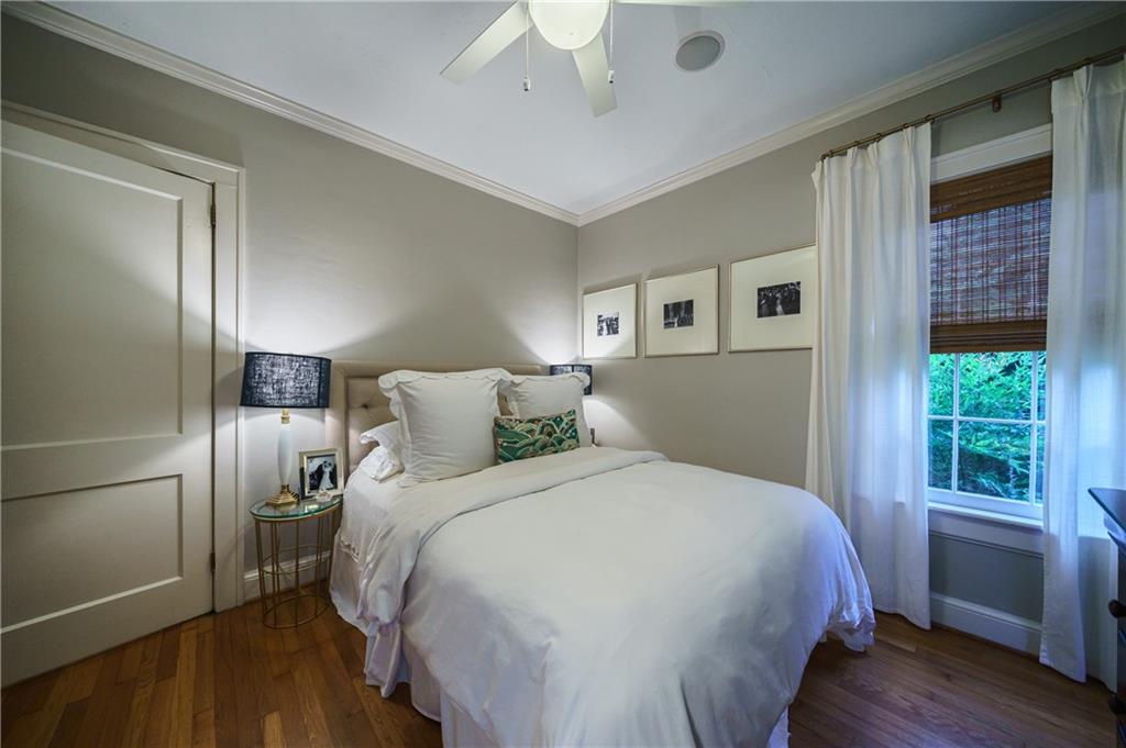 106 Huntington Road NE