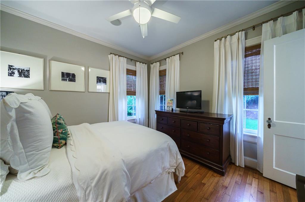 106 Huntington Road NE