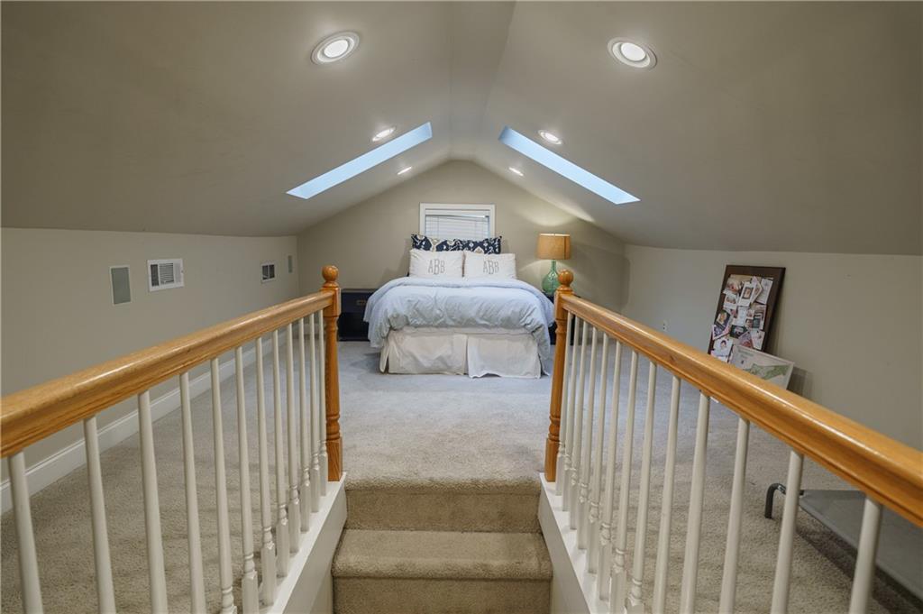 106 Huntington Road NE