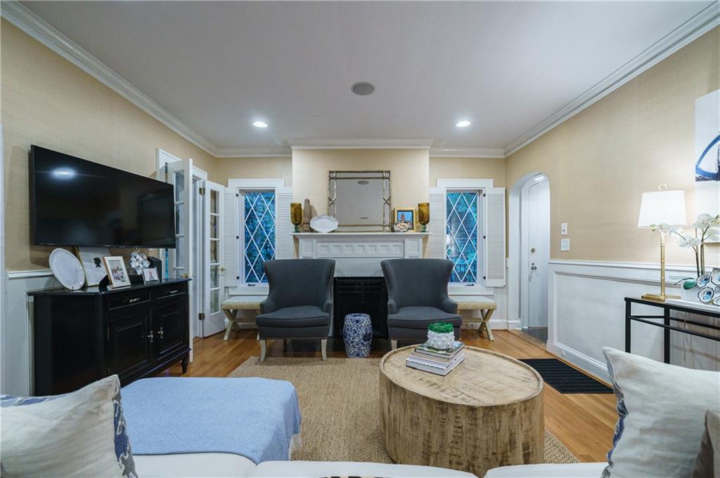 106 Huntington Road NE