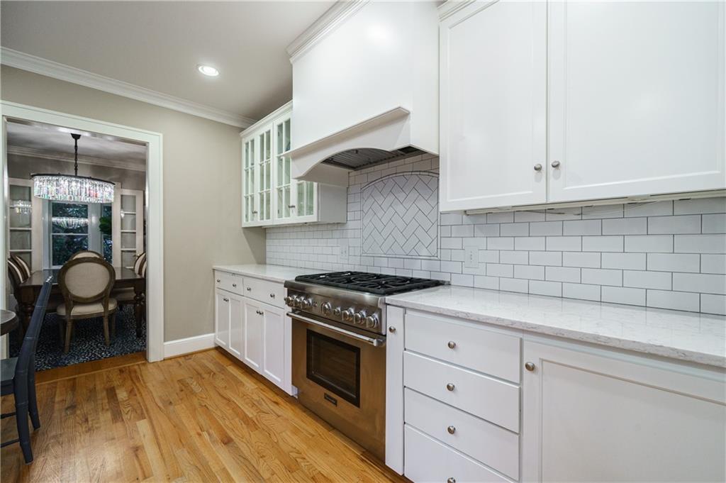 106 Huntington Road NE