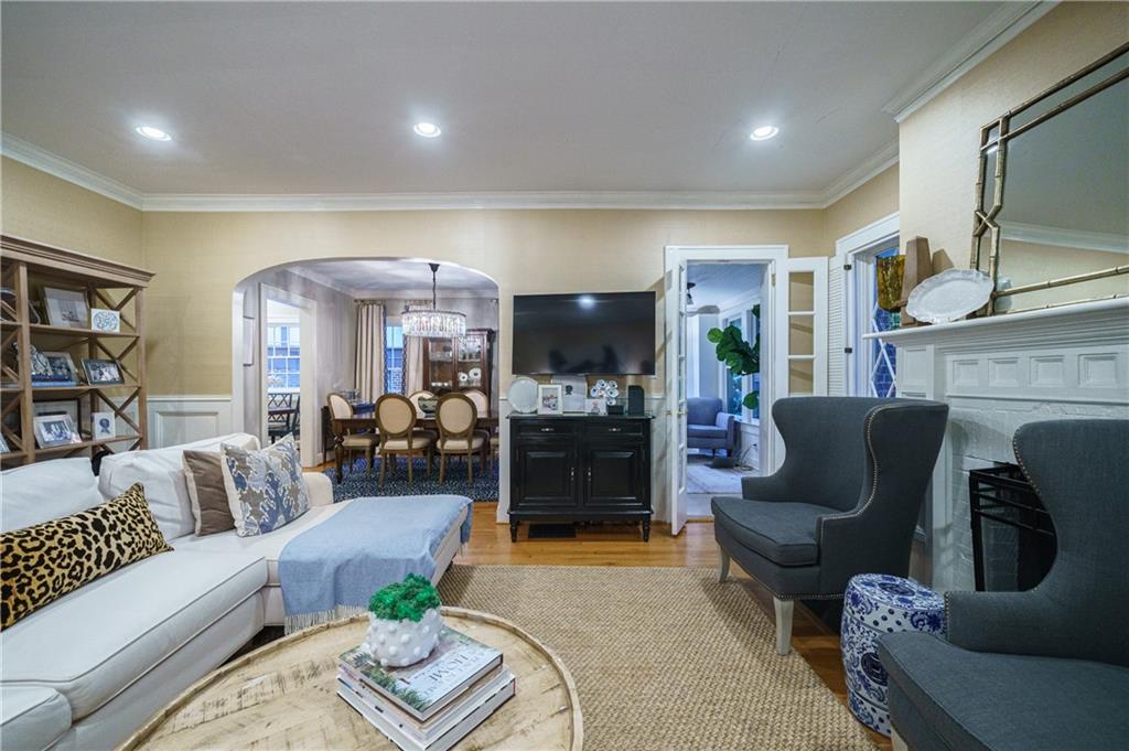 106 Huntington Road NE