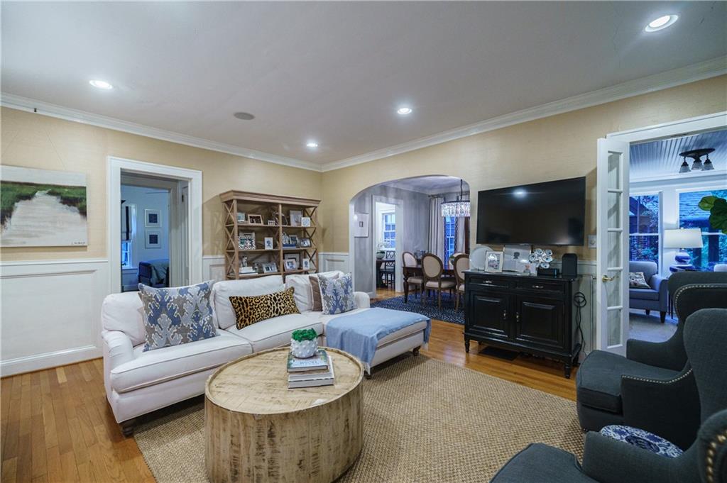 106 Huntington Road NE