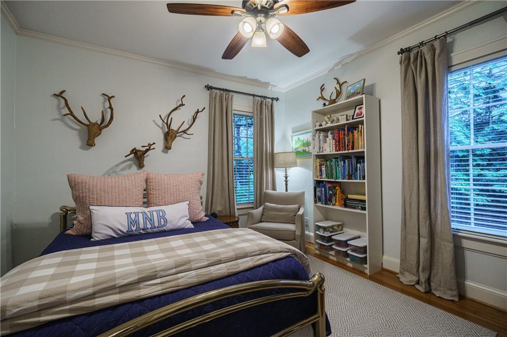 106 Huntington Road NE