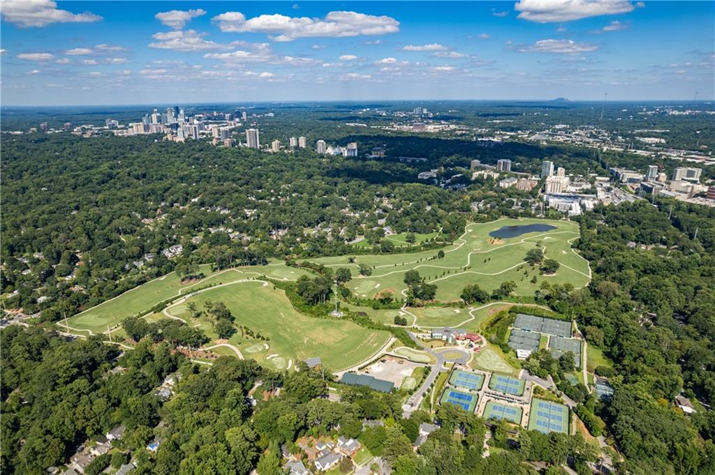 2121 Howell Mill Road NW