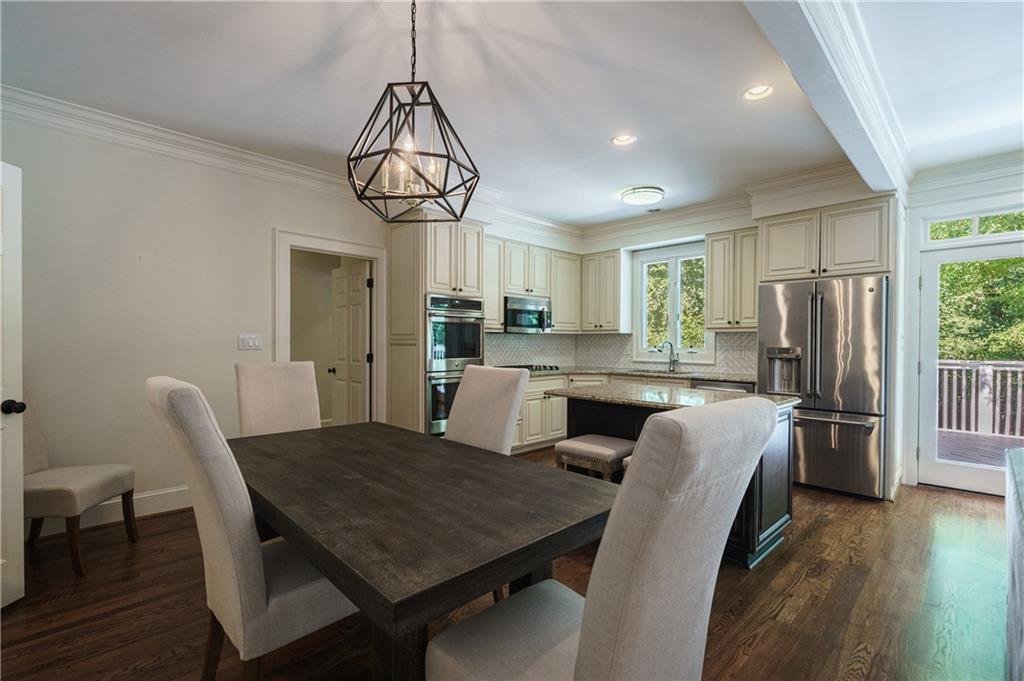 2121 Howell Mill Road NW