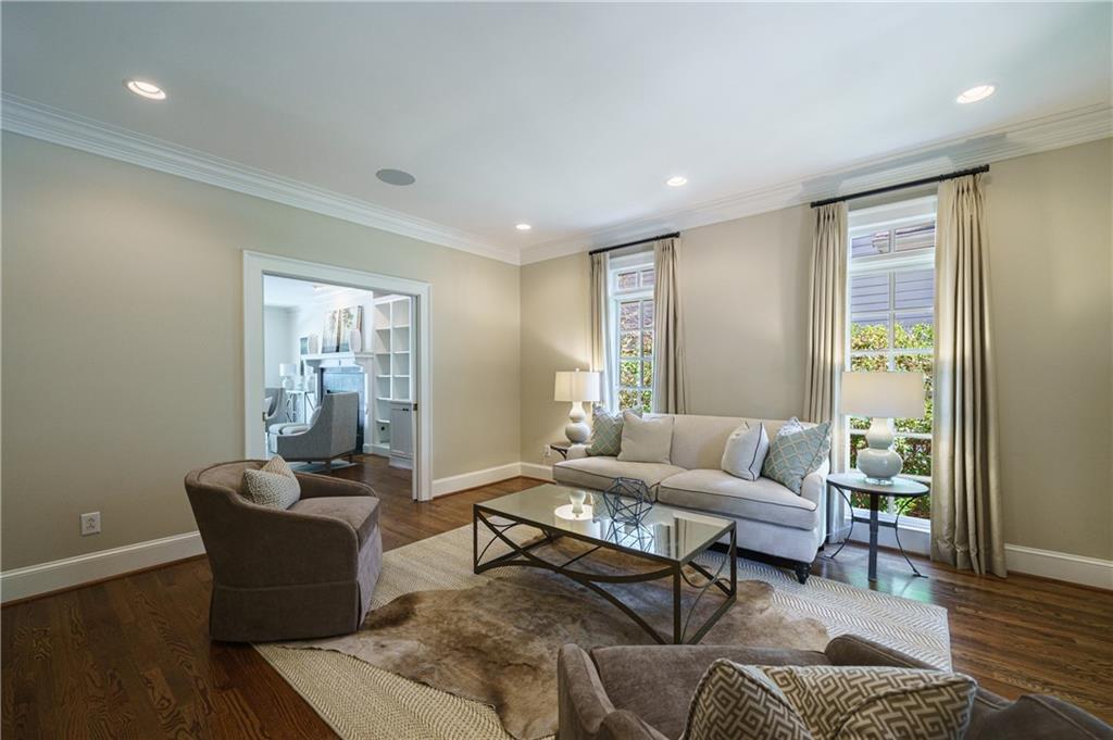 2121 Howell Mill Road NW