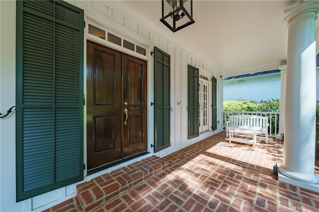 2121 Howell Mill Road NW