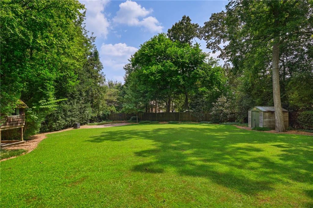 3553 Kingsboro Road NE