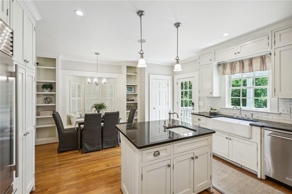 3553 Kingsboro Road NE