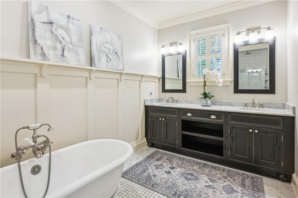 3553 Kingsboro Road NE