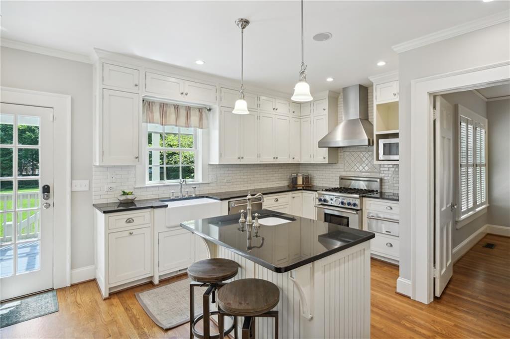 3553 Kingsboro Road NE