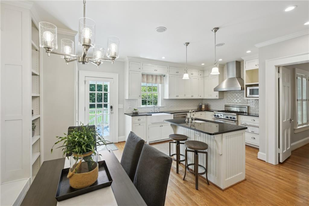 3553 Kingsboro Road NE