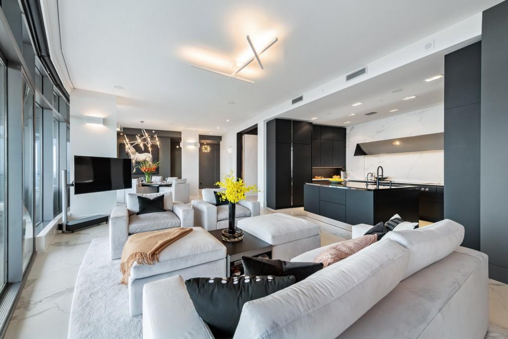 3344 Peachtree Road Unit 4601