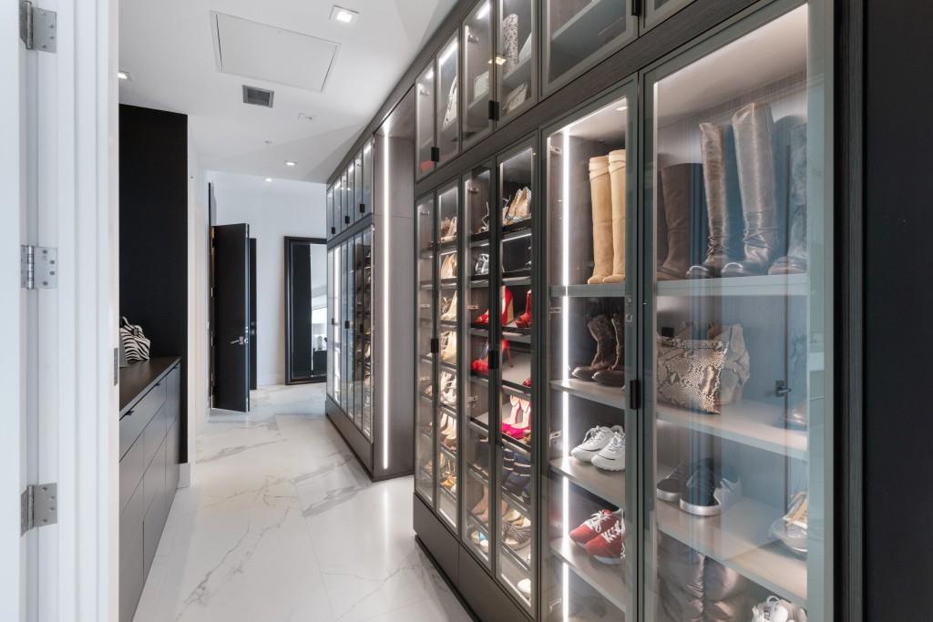 3344 Peachtree Road Unit 4601