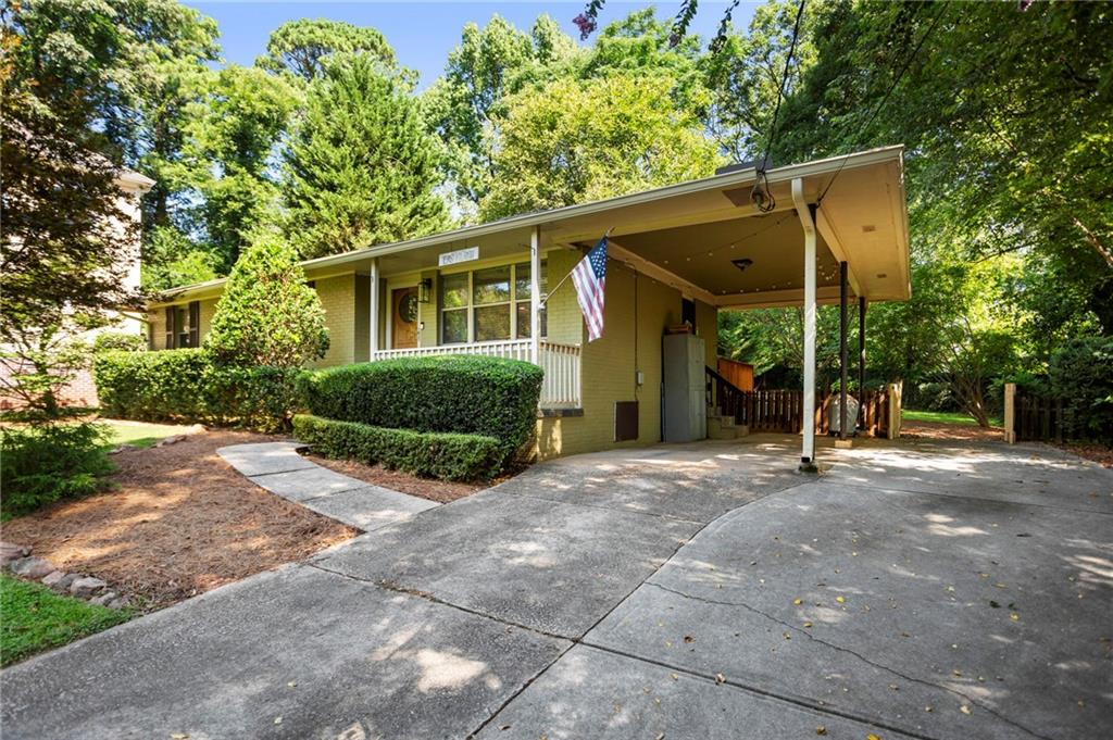 2083 Stockbridge Drive SE