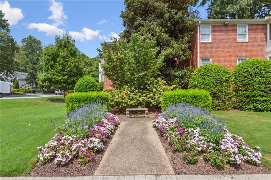 115 Peachtree Memorial Drive NW Unit B1