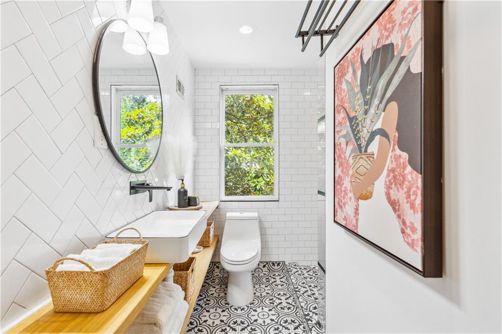 115 Peachtree Memorial Drive NW Unit B1