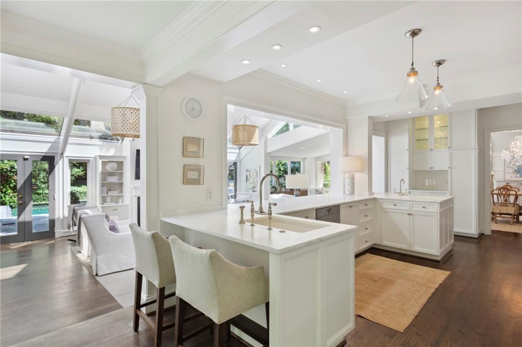 3136 Andrews Drive NW