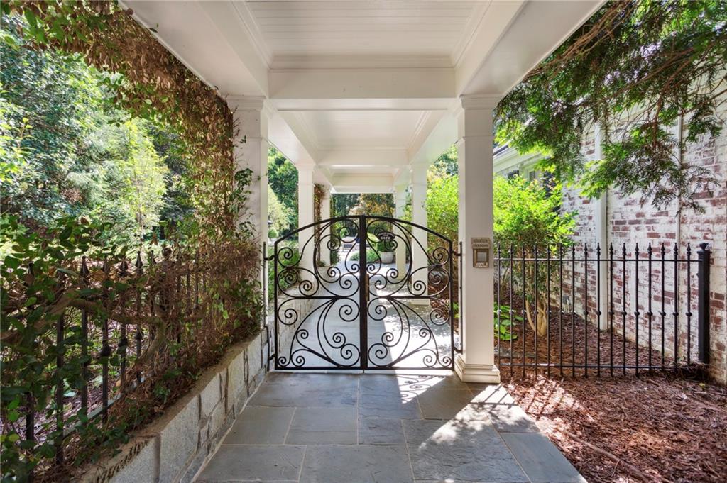 3136 Andrews Drive NW