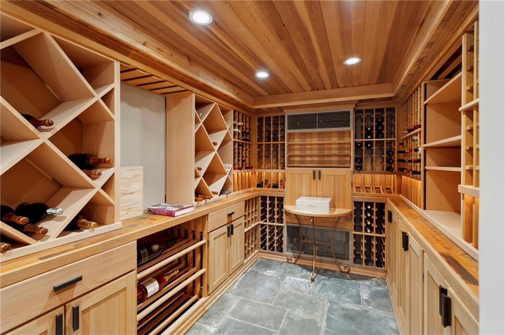 3136 Andrews Drive NW