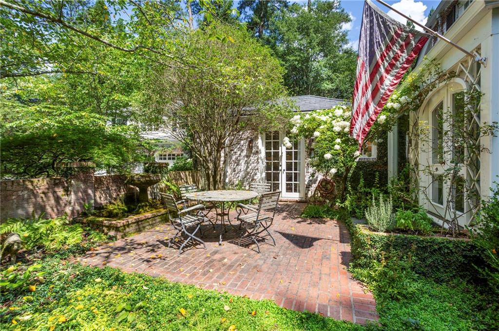 3136 Andrews Drive NW