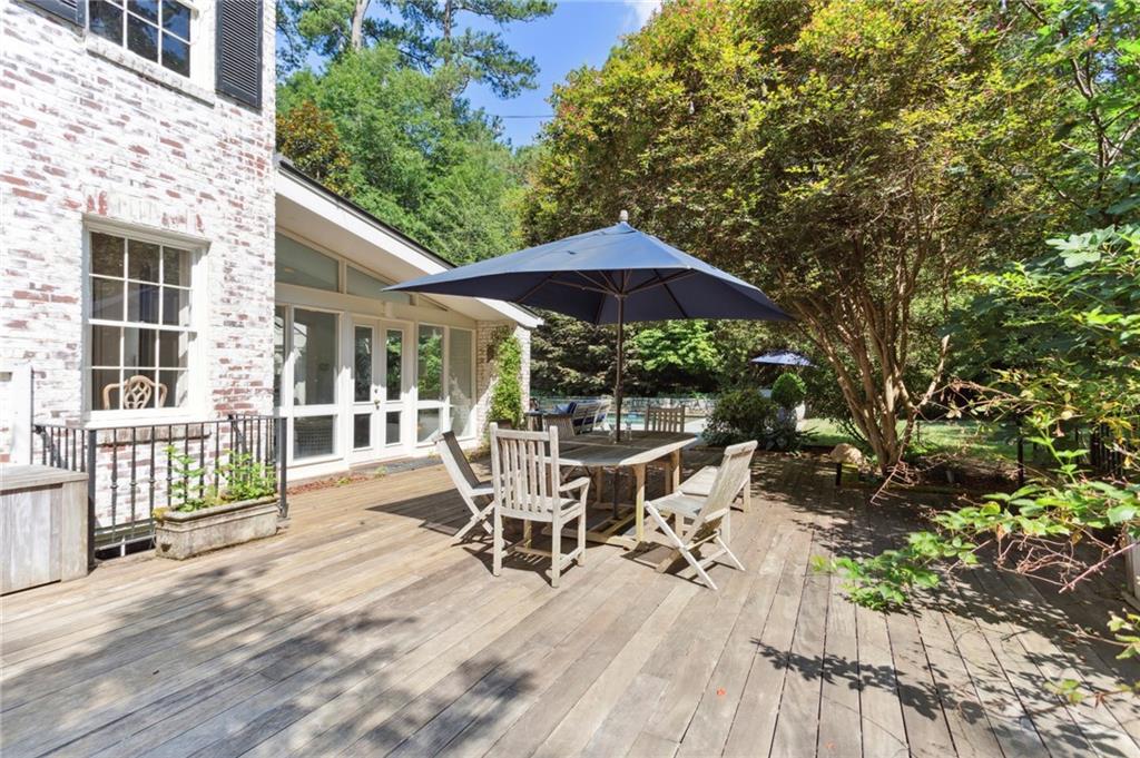 3136 Andrews Drive NW