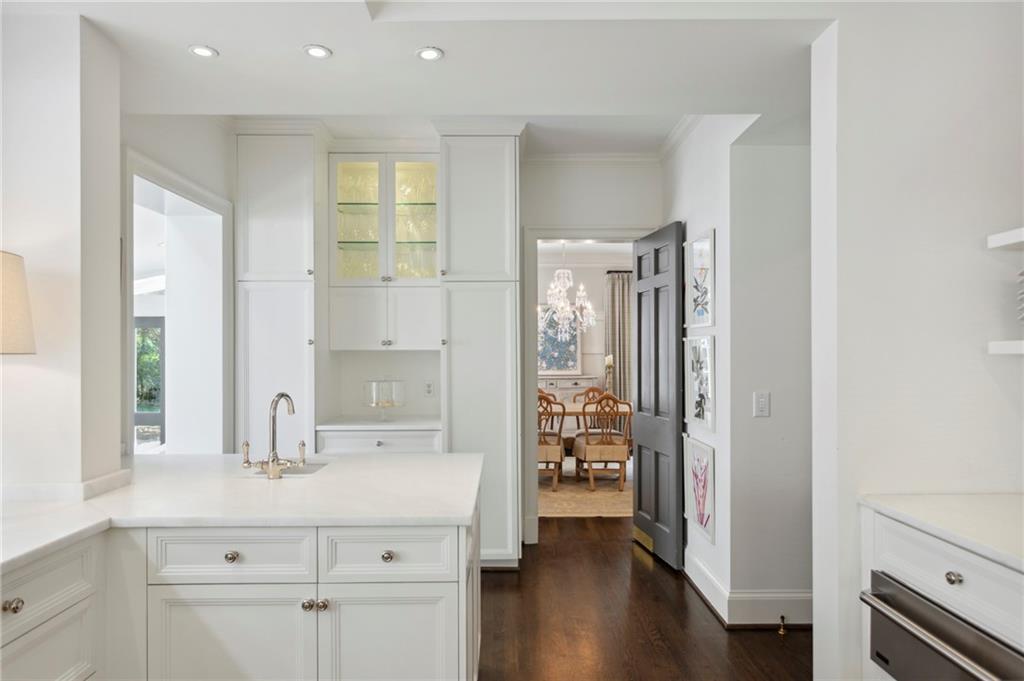 3136 Andrews Drive NW