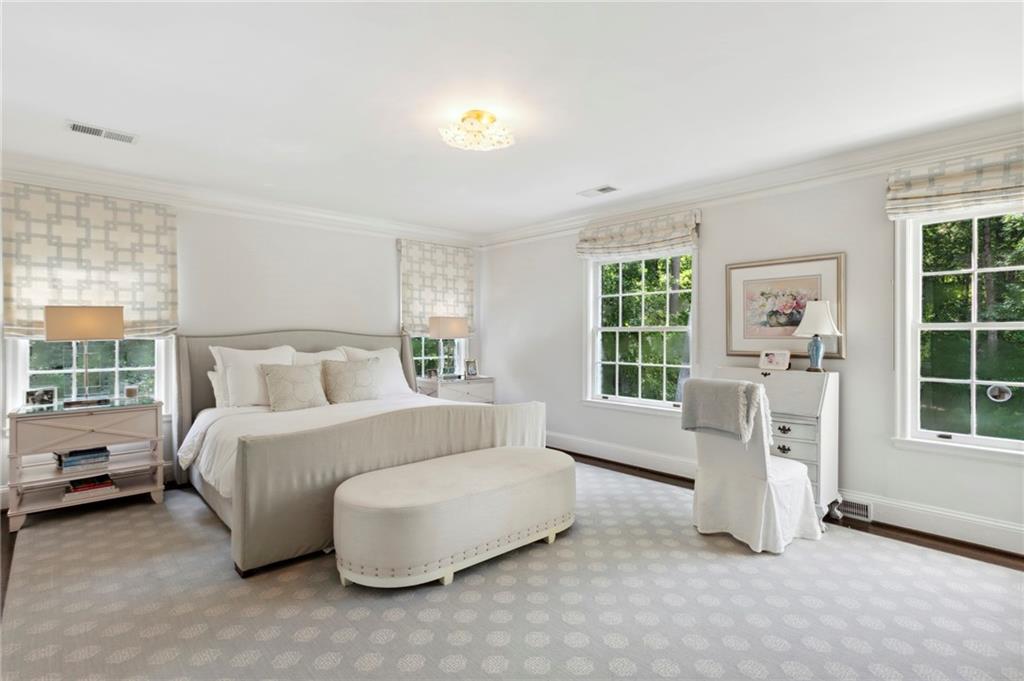 3136 Andrews Drive NW