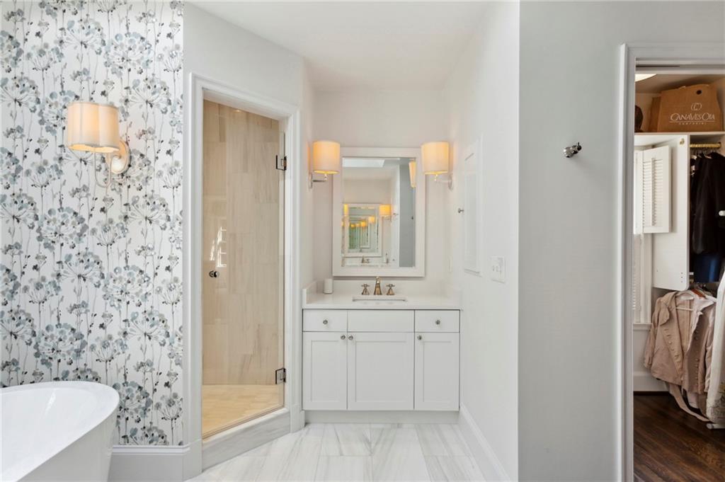 3136 Andrews Drive NW