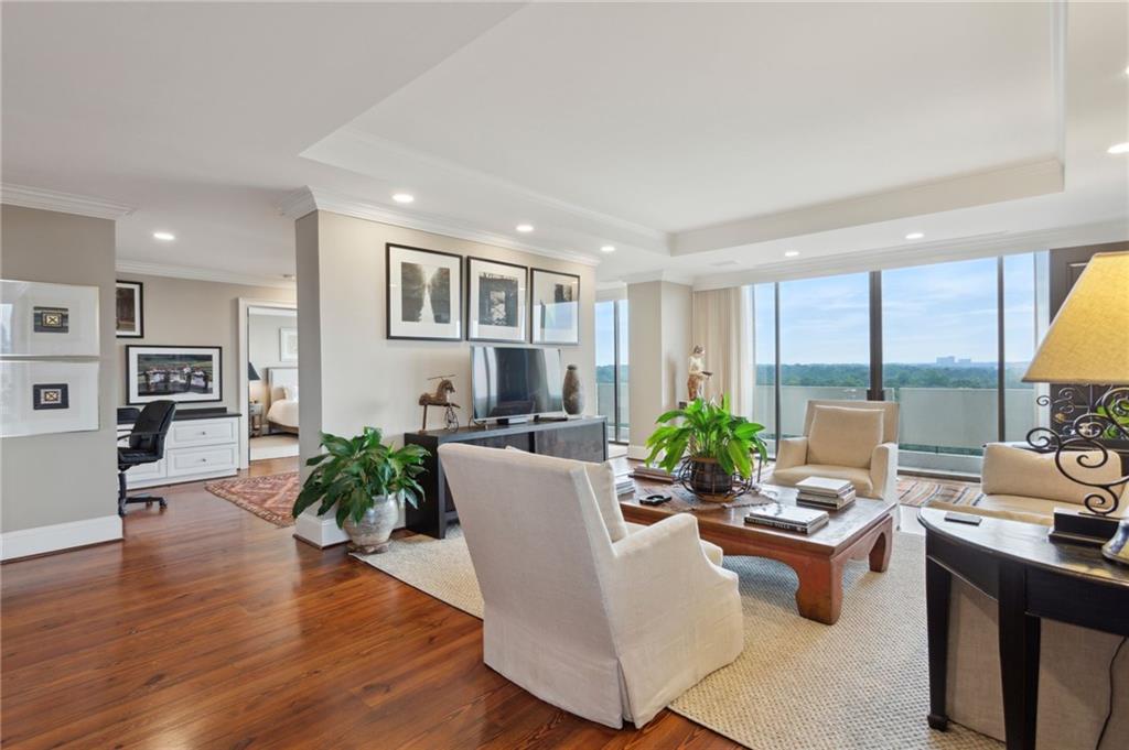 2575 Peachtree Road Unit 18 E