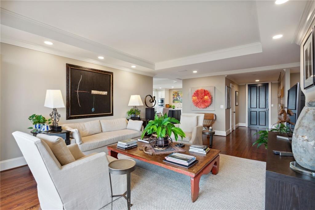 2575 Peachtree Road Unit 18 E