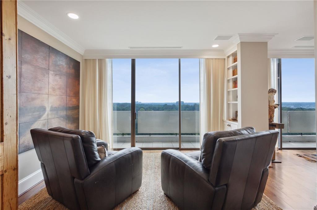 2575 Peachtree Road Unit 18 E