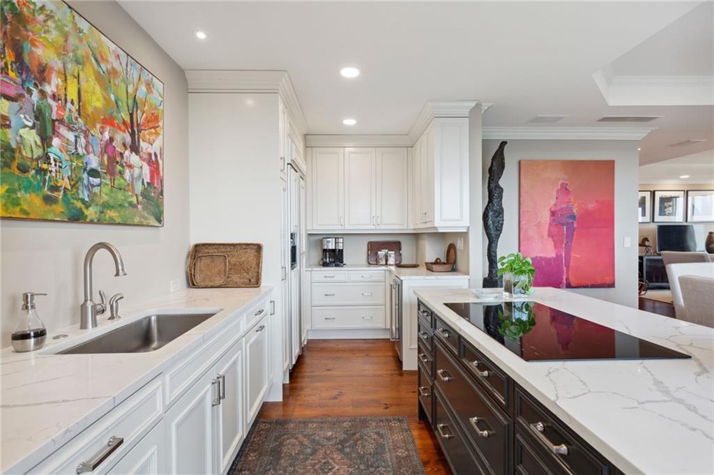 2575 Peachtree Road Unit 18 E