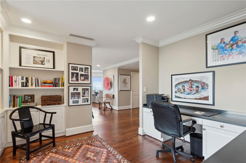 2575 Peachtree Road Unit 18 E