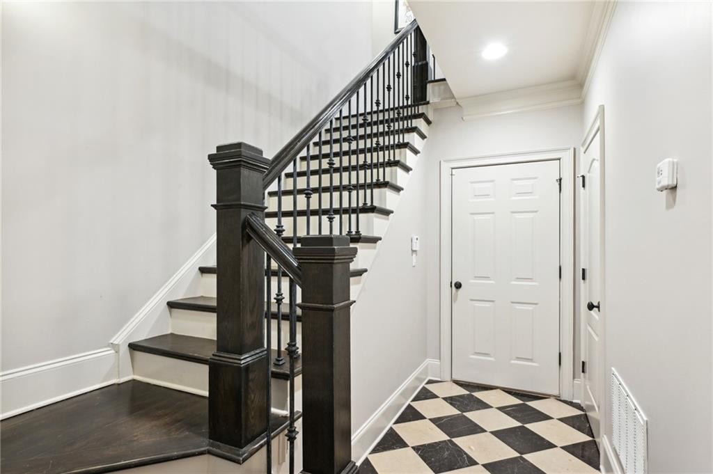 877 Inman Village Parkway NE