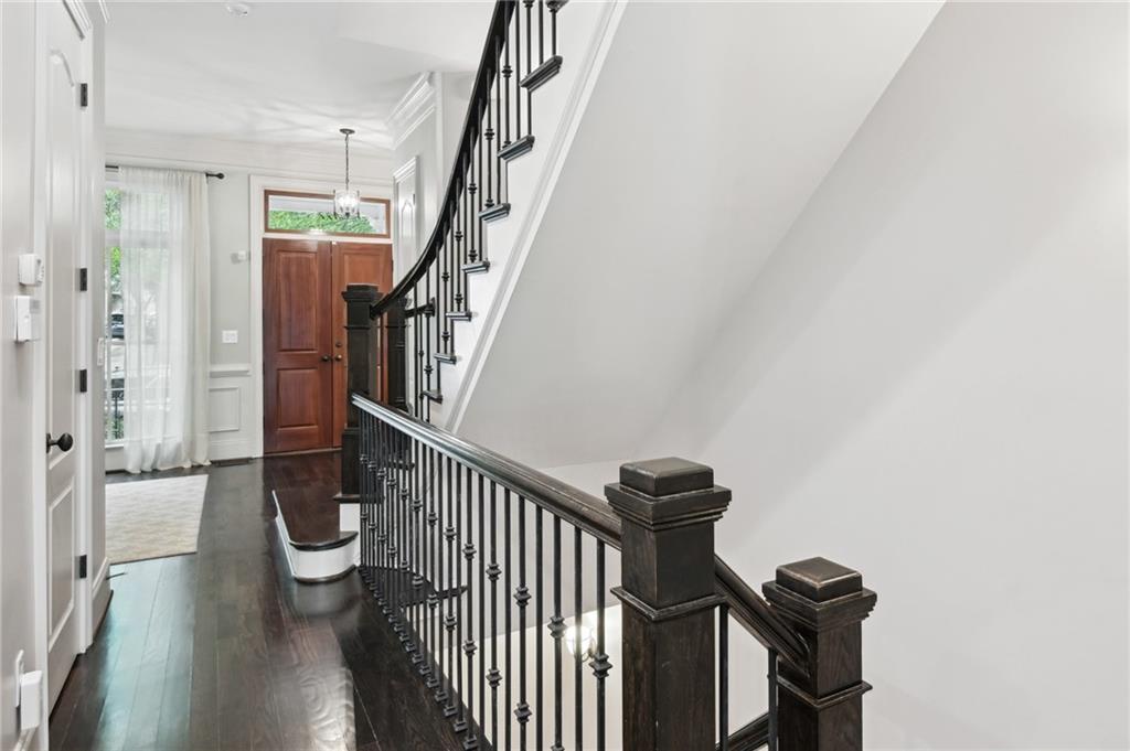 877 Inman Village Parkway NE