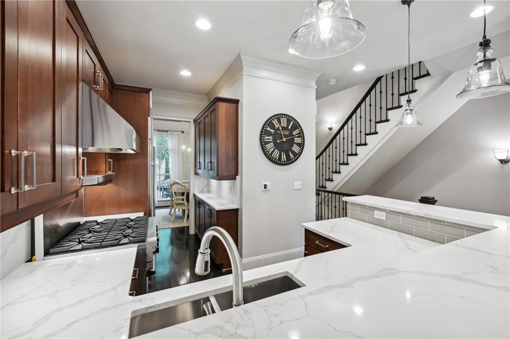 877 Inman Village Parkway NE