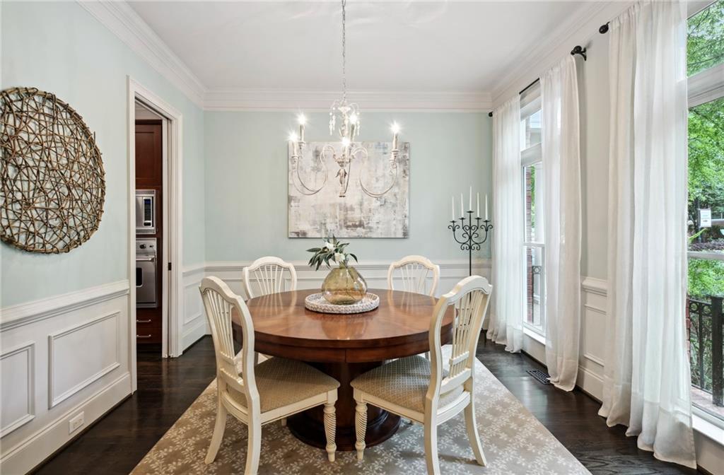 877 Inman Village Parkway NE