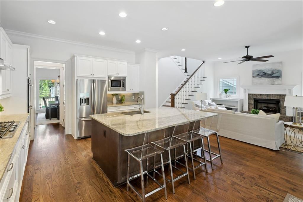 2416 Thompson Road NE