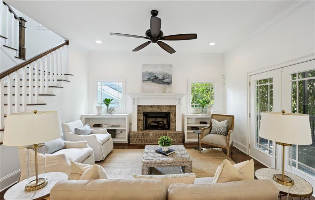 2416 Thompson Road NE