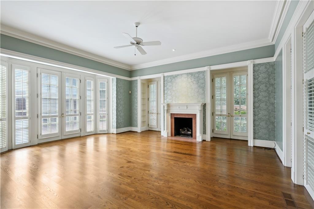 3543 Woodhaven Road NW