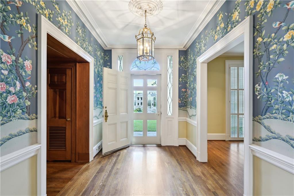 3543 Woodhaven Road NW